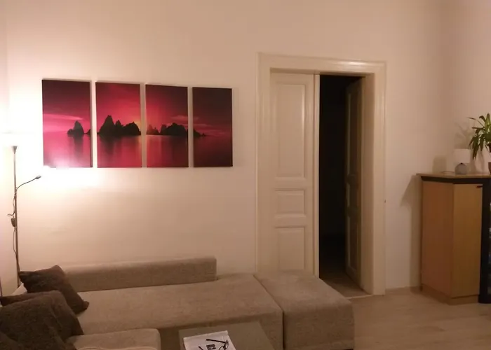 M10 Old Town Apartment *